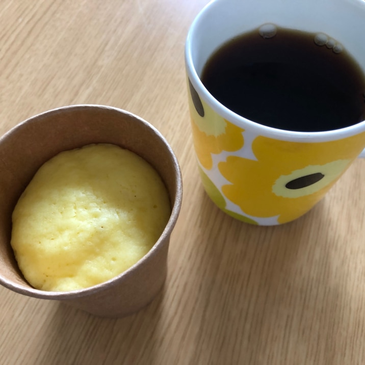 混ぜるだけ!砂糖不使用!レンジで米粉のカップケーキ